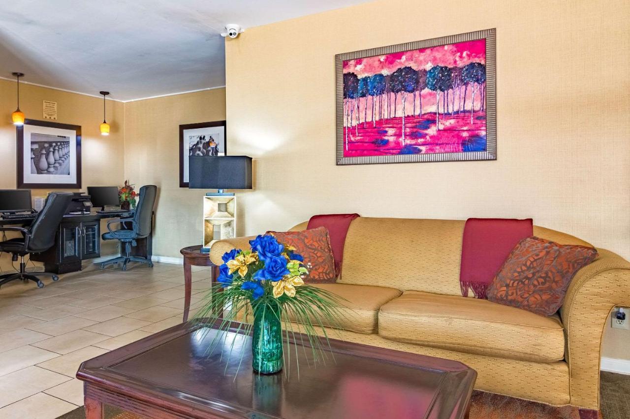 Quality Inn Columbus Near Fort Benning Екстер'єр фото